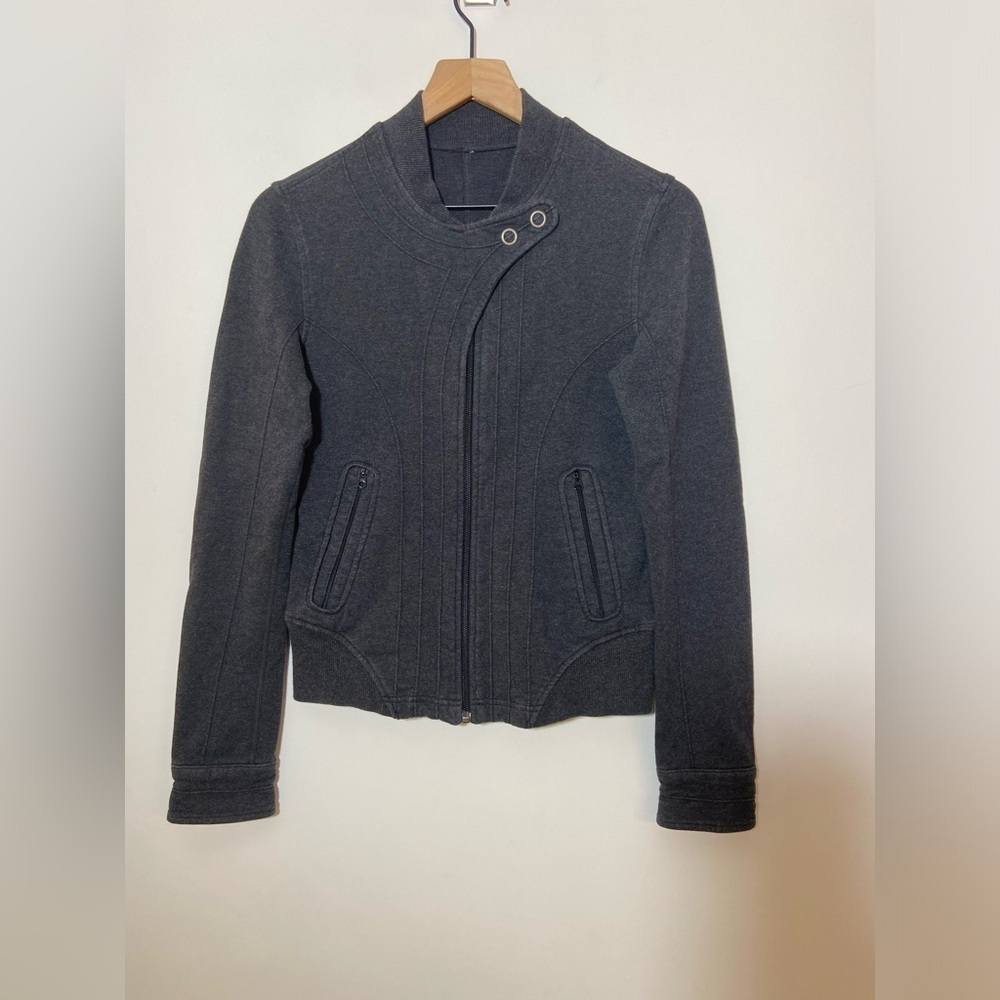 Lululemon Gray Heather Zipfront Sweatshirt Jacket Sz 6